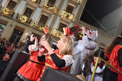 Las mejores imágenes de la Cabalgata de Reyes en Almería.