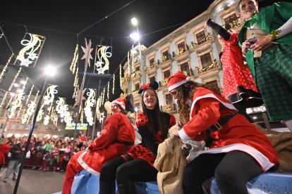 Las mejores imágenes de la Cabalgata de Reyes en Almería.