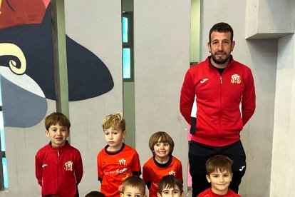 Los anfitriones, Dalías FS.