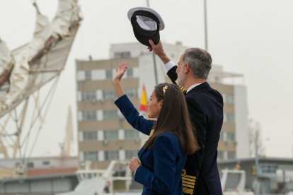 La despedida de la princesa Leonor a bordo del Juan Sebastián Elcano, en imágenes.