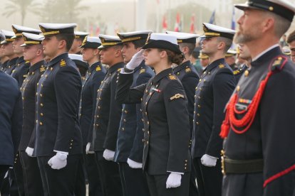 La despedida de la princesa Leonor a bordo del Juan Sebastián Elcano, en imágenes.