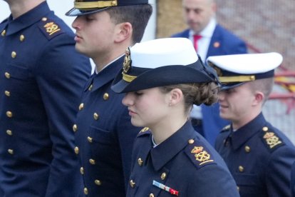 La despedida de la princesa Leonor a bordo del Juan Sebastián Elcano, en imágenes.