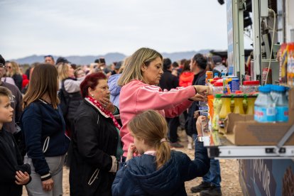 Churros, vinos y otros muchos productos se dieron cita en la tradicional feria de la Romería de Torregarcía.