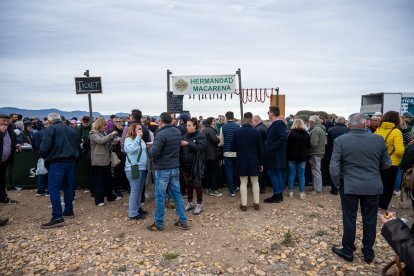 La Hermandad de la Macarena instaló, como cada año, su ambigú en la playa de Torregarcía para celebrar la romería.