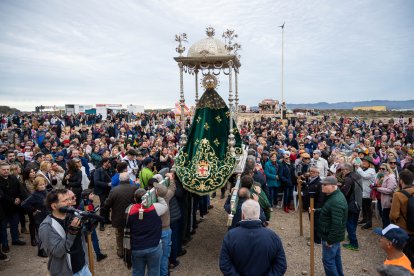 Multitudinaria llegada de la Virgen del Mar a la ermita de Torregarcía.