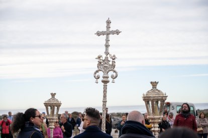 Llegada de la Virgen del Mar a la playa de Torregarcía.