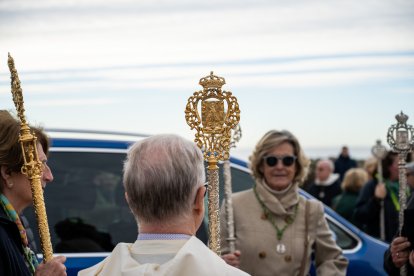 A la espera de la llegada de la Virgen del Mar al paraje de Torregarcía.