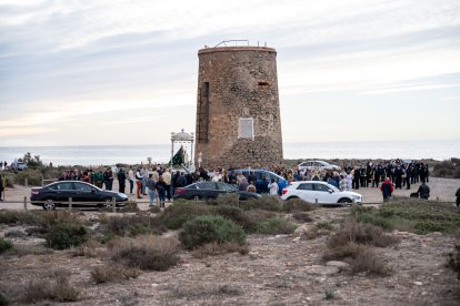 La Virgen del Mar, junto al torreón desde el que fue vista hace 522 años
