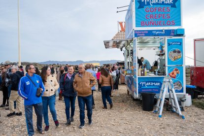 La feria y mercadillo que se instala habitualmente en el domingo de Romería en Torregarcía.