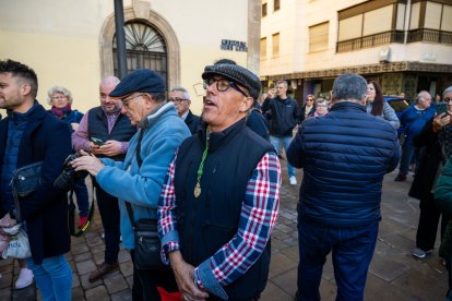 Salida de la Virgen del Mar desde el Santuario tras la misa de romeros con la que arrancó la Romería.