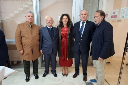 Luis Columna junto a varios acompañantes que asistieron al pregón de las fiestas de San Antón.