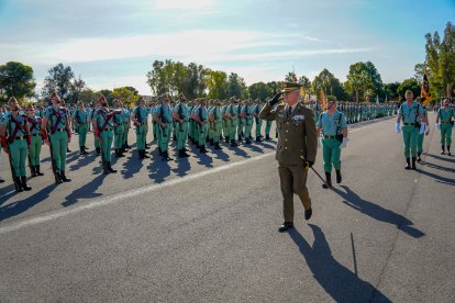 La parada militar ha estado presidida por el Jefe de la Fuerza Terrestre, teniente general Carlos Melero Claudio.