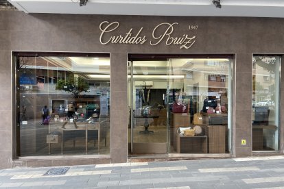 Fachada de la tienda.