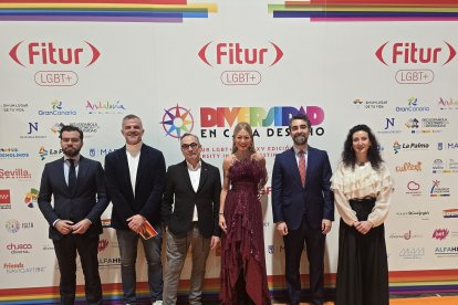 Presentación de Vera como Destino LGTBI+.