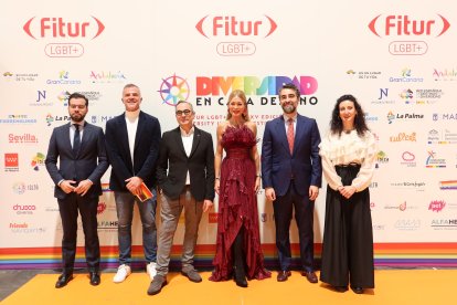 Presentación de Vera como Destino LGTBI+.