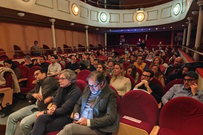 El evento atrajo a una buena cantidad de empresarios almerienses.