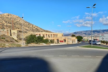Siempre mirando a la Sierra de Alhamilla.