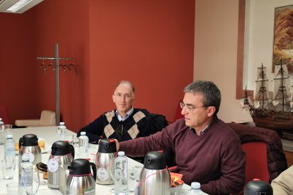 Los suscriptores disfrutaron de un café caliente y bollería para empezar el día. 