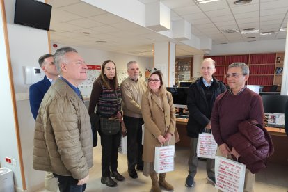 Tras el desayuno, los suscriptores digitales pudieron visitar la redacción de La Voz de Almería.