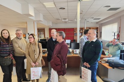 Tras el desayuno, los suscriptores digitales pudieron visitar la redacción de La Voz de Almería.