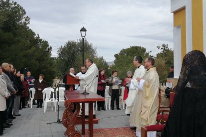 Misa de bendición de la ermita de la Santa Cruz tras la restauración.