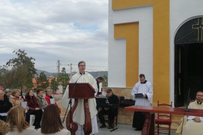 Misa de bendición de la ermita de la Santa Cruz tras la restauración.