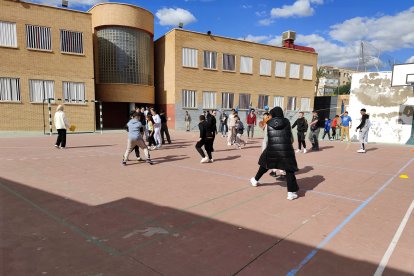 II Día de Juegos por la Paz del IES Galileo de Almería.