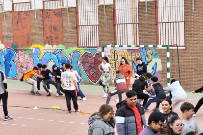 II Día de Juegos por la Paz del IES Galileo de Almería.