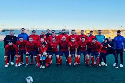 Una foto para la historia con el regreso de Chico Flores a los campos.