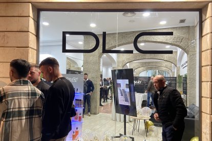 Inauguración de la nueva barbería y de la academia.