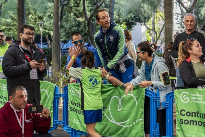 Felicitaciones tras llegar a meta.