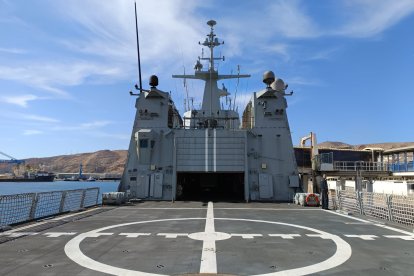 El Buque de Acción Marítima 'Tornado', amarrado en el Puerto de Almería.