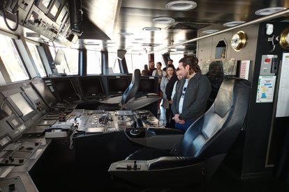 El Buque de Acción Marítima 'Tornado', amarrado en el Puerto de Almería.