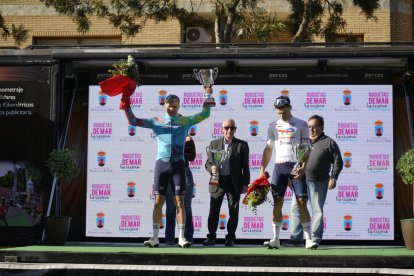 La llegada de la Clásica en Roquetas de Mar.