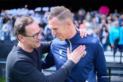 Joseba Etxeberría en su último día como entrenador del Eibar en Castellón.
