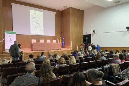 Presentación del libro 'Rumbo al ecocidio' en la Biblioteca Villaespesa
