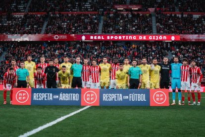 Foto de familia del Sporting-Almería.