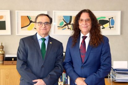 Entrega de la Medalla de Oro de la Universidad de Almería a Tomatito.