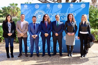 Entrega de la Medalla de Oro de la Universidad de Almería a Tomatito.