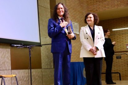 Entrega de la Medalla de Oro de la Universidad de Almería a Tomatito.