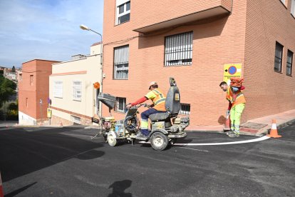 Trabajadores de la empresa Construcciones Nila durante la actuación