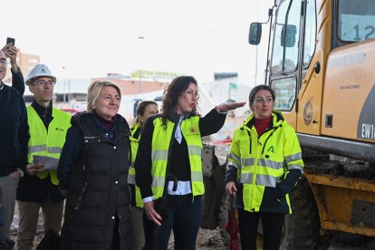 Visita a las obras del soterramiento de la alcaldesa de Almería y la delegada de Gobierno de la Junta