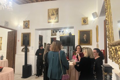 Inicio de la noche en la Casa del Mayorazgo.