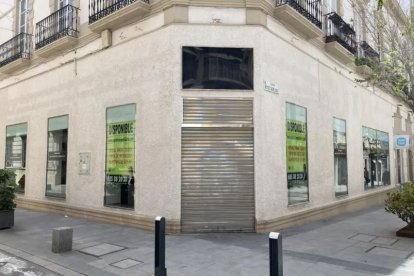Local en venta en la calle Navarro Rodrigo.