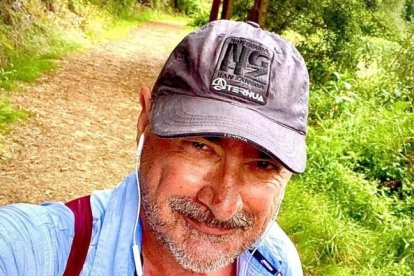 Carlos Herrera durante su ruta por el Camino de Santiago.