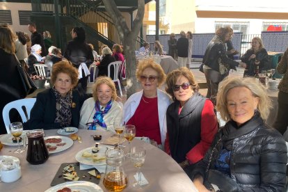 Participantes en el encuentro de antiguos alumnos del Stella Maris