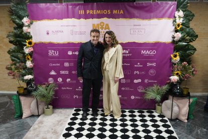 Sergio Viñolo, CEO de Luxeapers, junto a María Montagut.