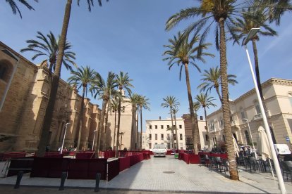 Empieza el montaje de la Carrera Oficial de la Semana Santa de 2025.
