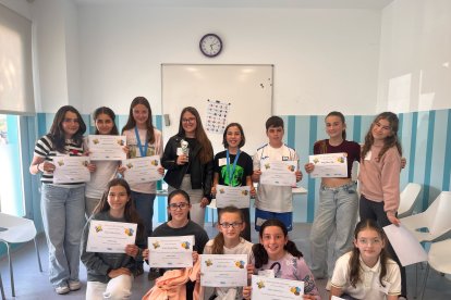 AP9: Ganadores Lucía Martínez, Lucía Conseglieri y Merche García, y finalistas