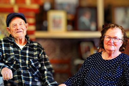 Isidro Fernández Capilla junto a su mujer.